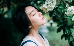 谁看了她的屁屁下载